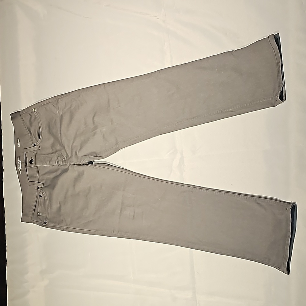 Banana Republic Traveler slim fit mens size 33/30 smoke grey